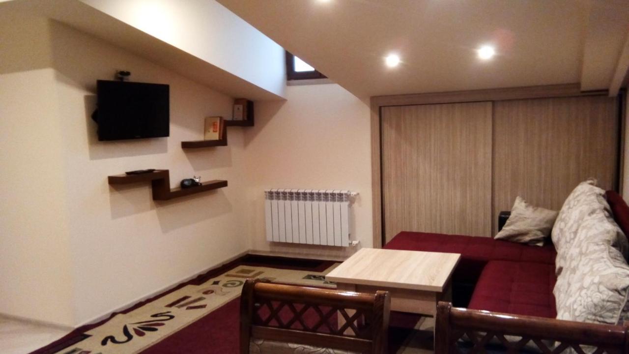 Lily'S Apartment Jerevan Buitenkant foto
